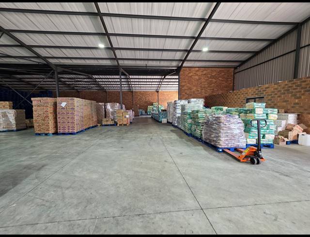 1,632M² WAREHOUSE TO LET IN AEROTON
